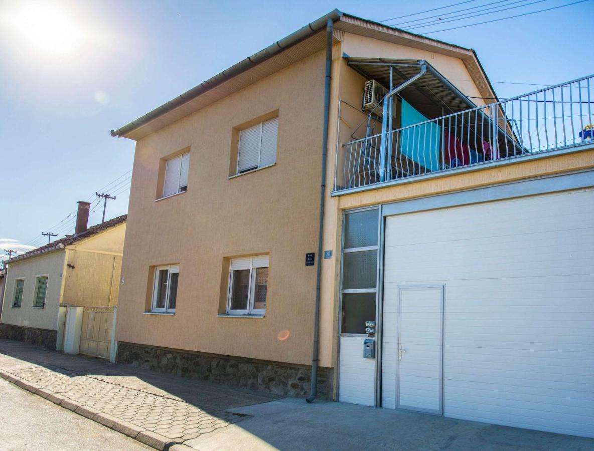 Apartman Viljevac, Donji Miholjac Buitenkant foto